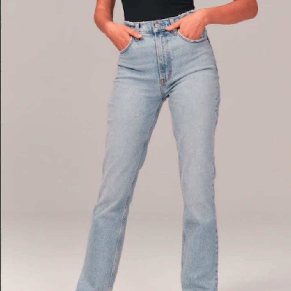 Abercrombie 90s Straight Ultra High Rise Split Hem Jeans size 25 0 reg length